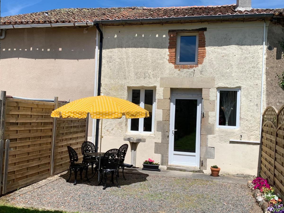 Long Meadow Gite France Asnieres-sur-Blour 외부 사진