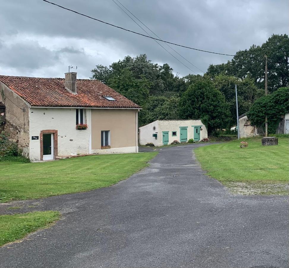 Long Meadow Gite France Asnieres-sur-Blour 외부 사진